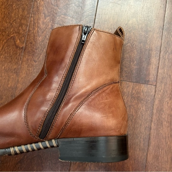 Kenneth Cole Brown Leather Men's Boots withSquared Toes, Size 9 - Picture 9 of 16